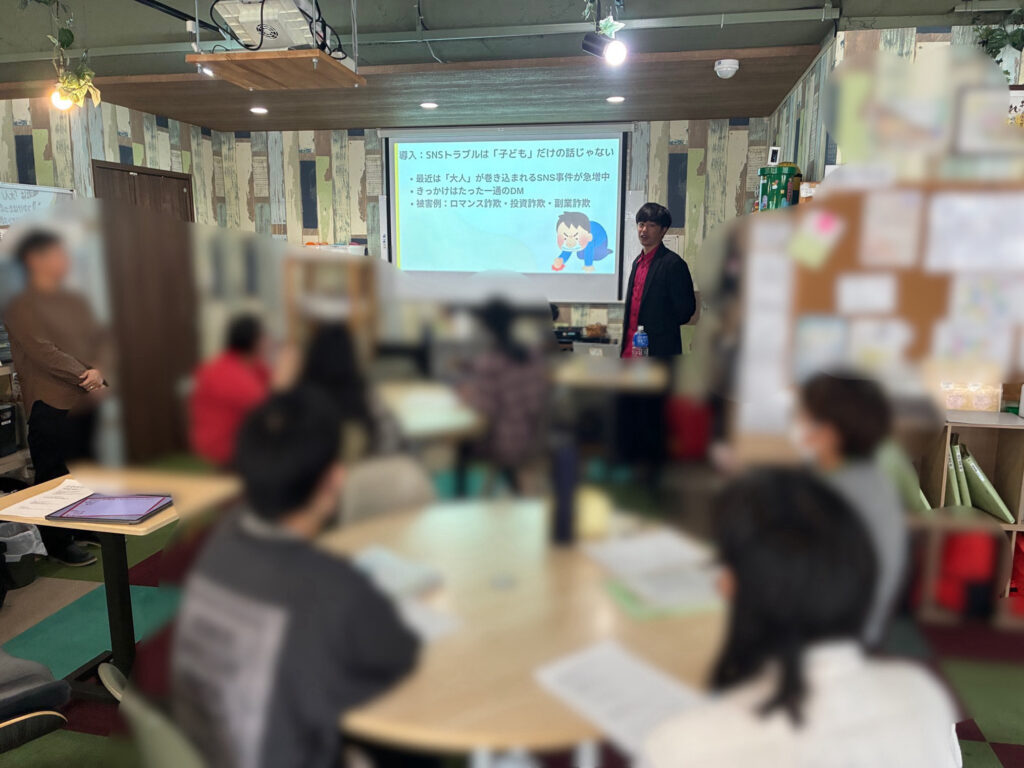 櫻井健太のSNS教育講演会の様子
